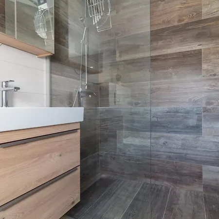 New!Luxury Apartment Gaspa-Near The Beach Privlaka (Zadar)