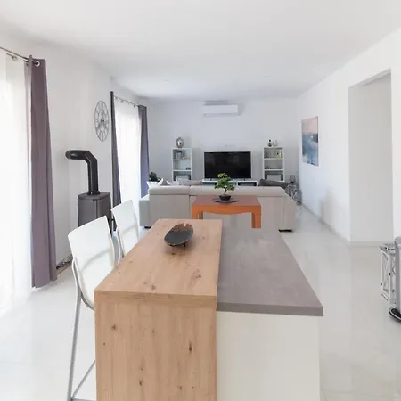 New!Luxury Apartment Gaspa-Near The Beach